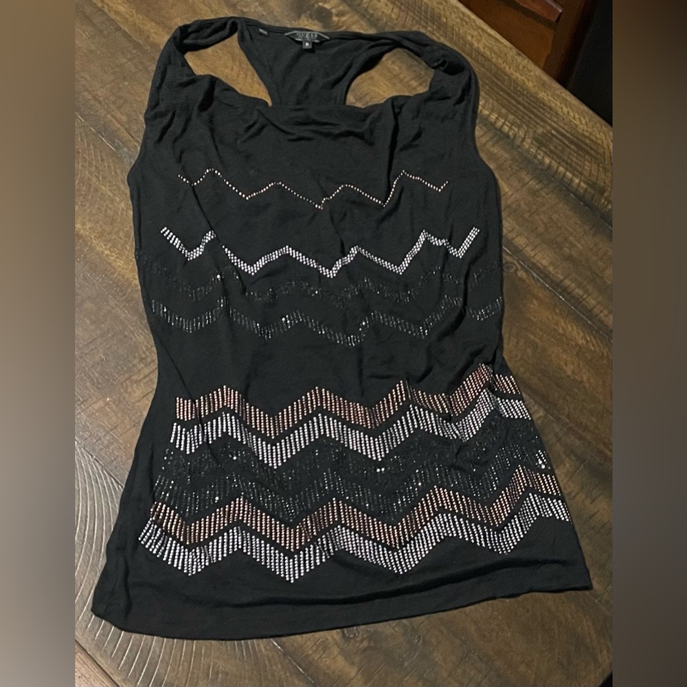 Women’s zig zag Guess tank